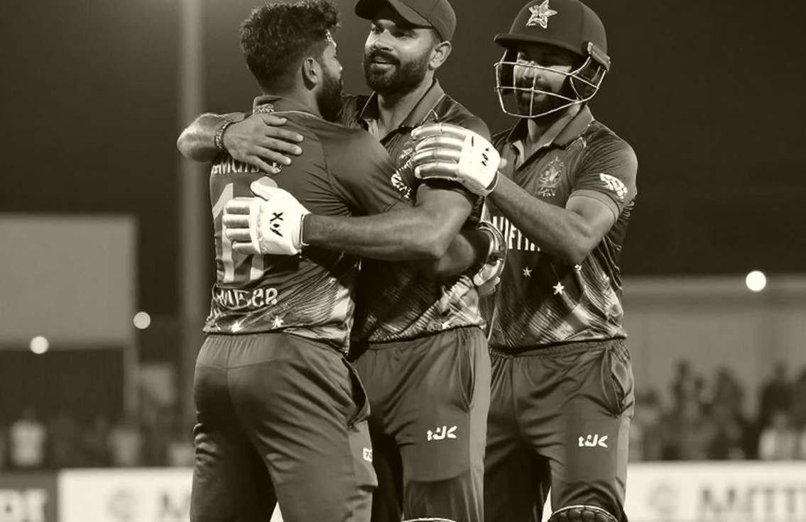 ব্লকচেইন ক্রিকেটের মাঠে নামছে: ফ্যান টোকেন, এনএফটি আর বেটিং স্বচ্ছতার নতুন সমীকরণ ব্লকচেইন ক্রিকেটের মাঠে নামছে: ফ্যান টোকেন, এনএফটি আর বেটিং স্বচ্ছতার নতুন সমীকরণ