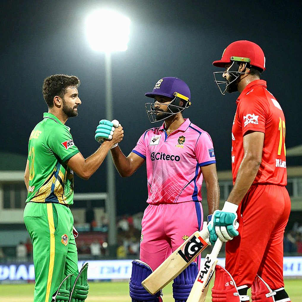 উইকেটের পিছন থেকে নেতৃত্ব: আবুধাবির গরমে লিটনের বাংলাদেশের আসল পরীক্ষা